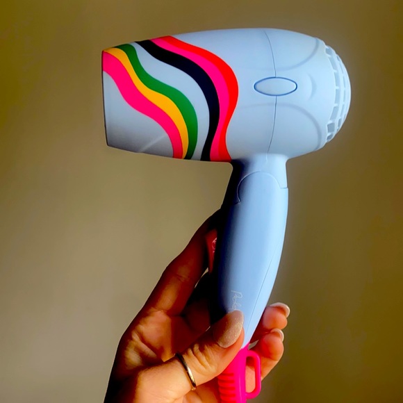 Packed party on the go travel hair dryer - Picture 2 of 6